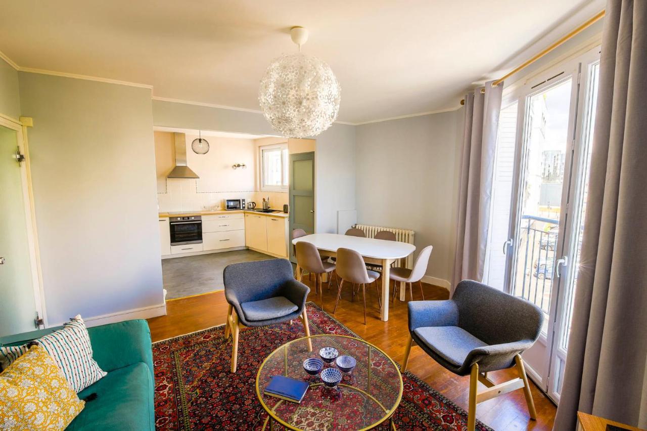 טור Appartement Rousseau - Centre Ville 5 Minutes Gare מראה חיצוני תמונה